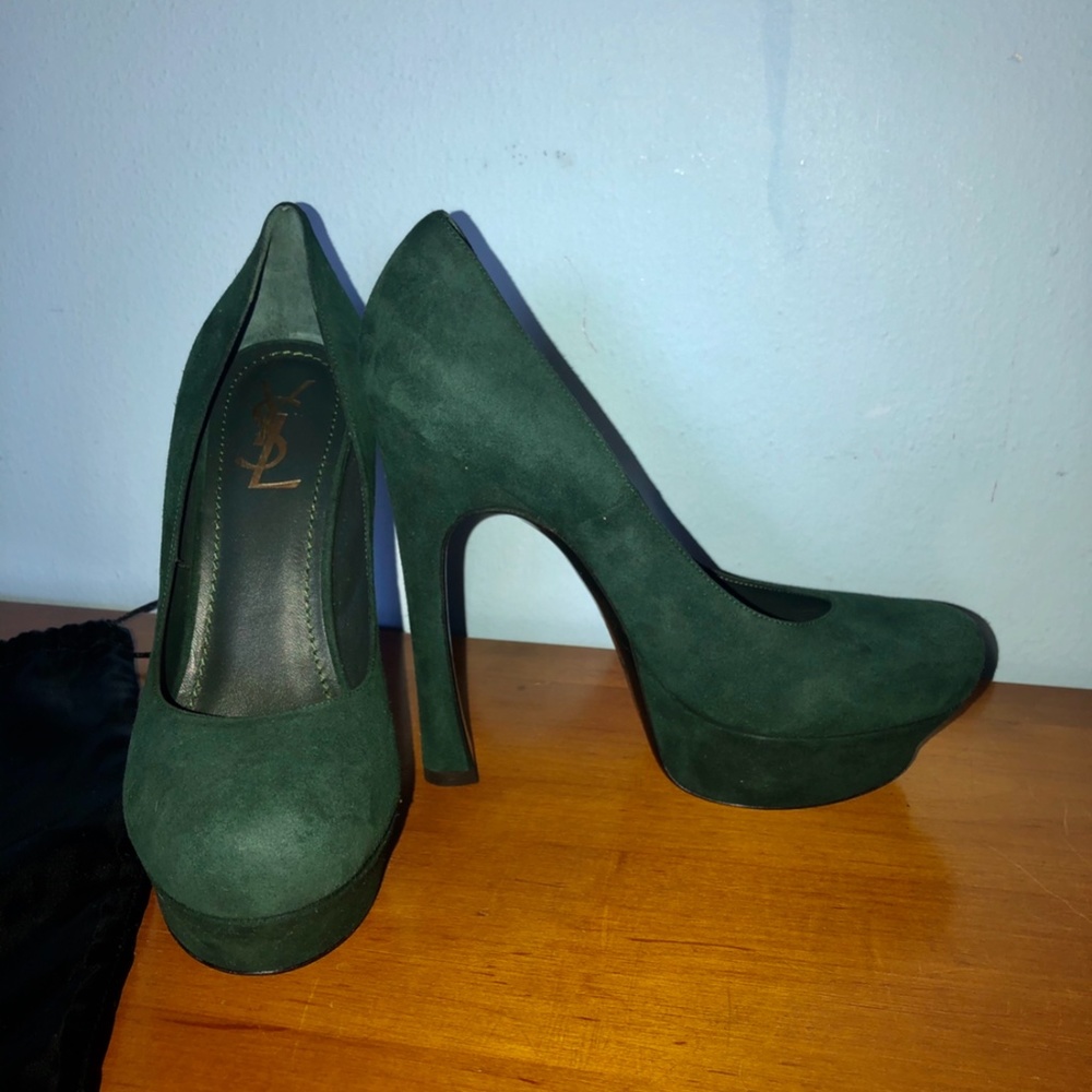 Yves Saint Laurent Palais platform suede pumps